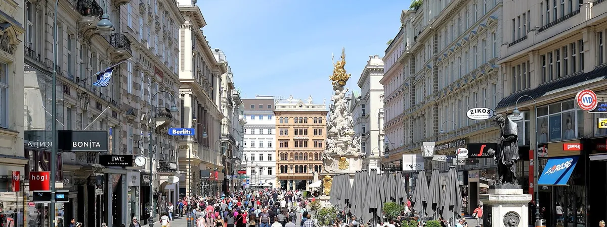 The pedestrianized Graben street in Vienna's Innere Stadt, with the Plague Column and historic facades