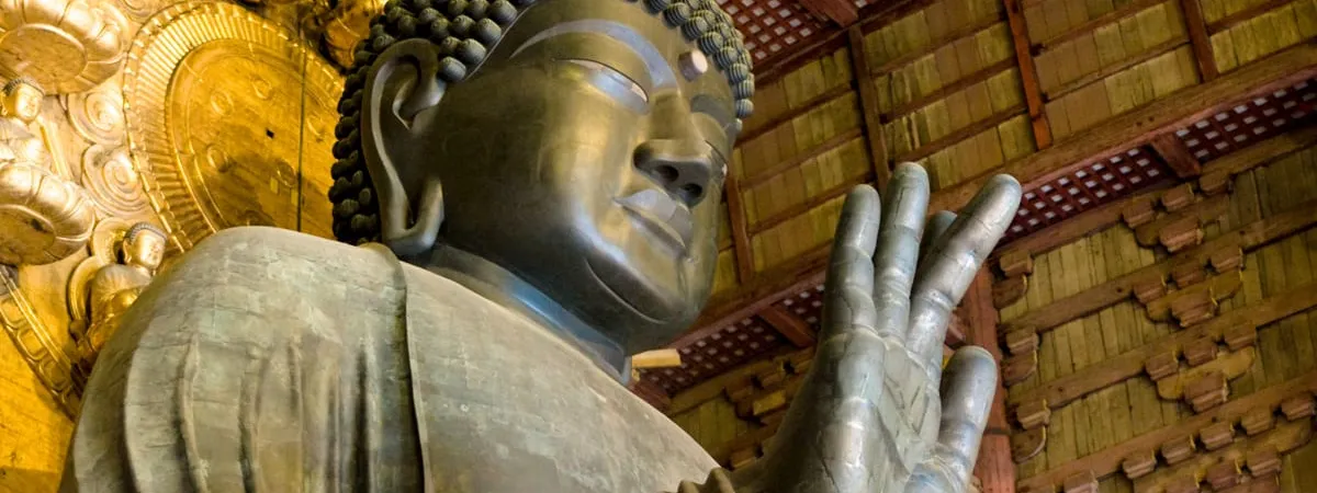 The wooden Great Buddha Hall of Tōdai-ji temple in Nara