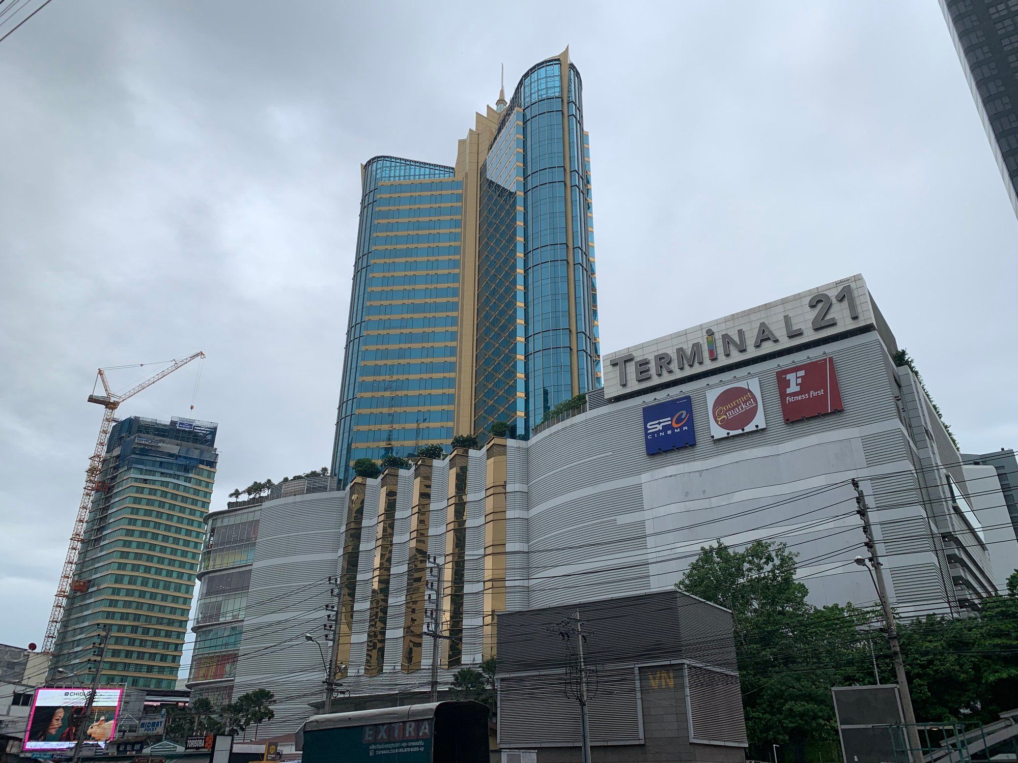 Terminal 21 Asok, קניון בנושא שדות תעופה בסוקומויט עם קומות מעוצבות בהשראת ערים מסביב לעולם